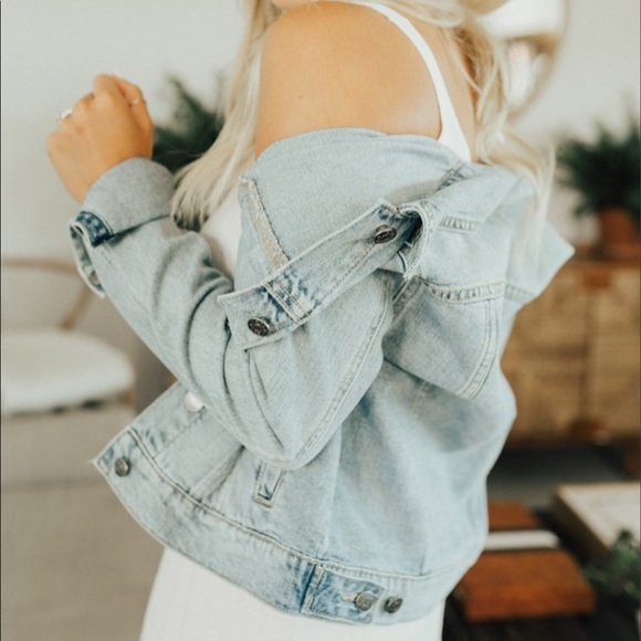 SOLD-BNWT CJLA “Fletcher” Jean Jacket (L) - Picture 2 of 15